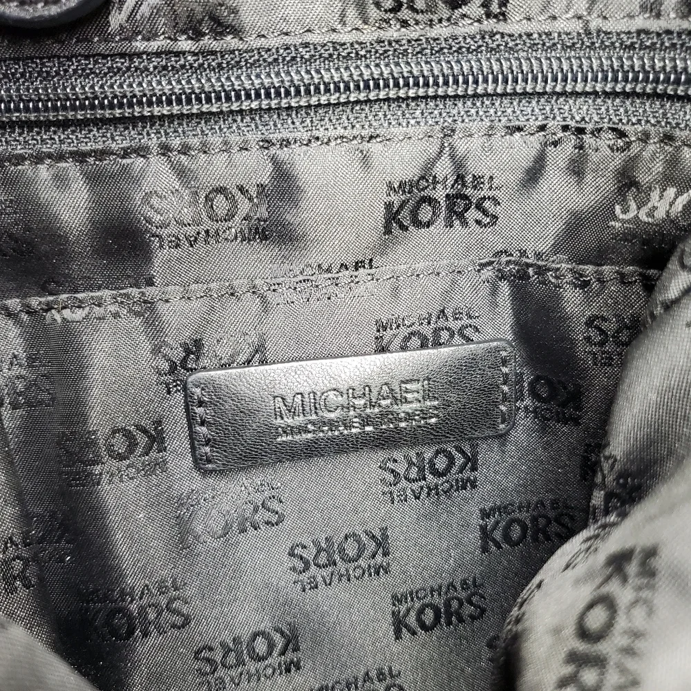 ๐SOLD๐ Michael Kors 12x9x4" Shoulder Bag Black Soft Leather Double Handle - Picture 8 of 8